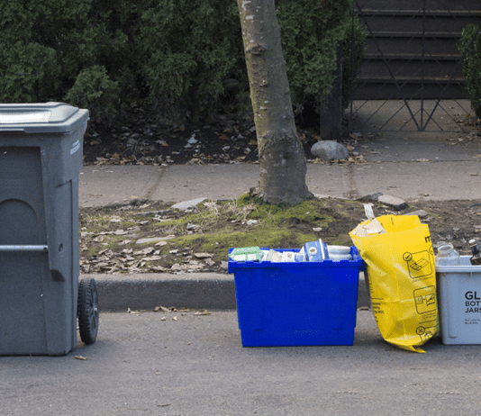 Як сортують та переробляють сміття Ванкувері?